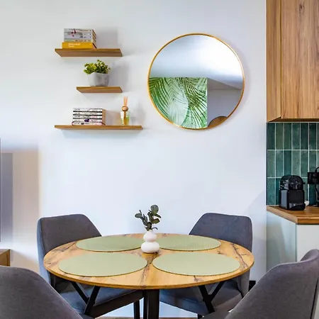 Wloscianska 3 - Winiary *